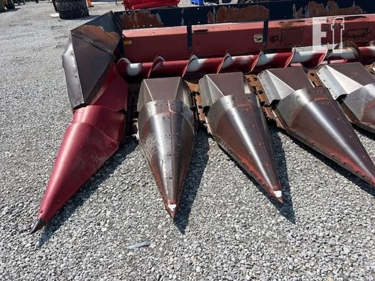 case-ih-1083-image-21