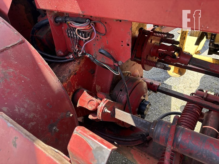 new-holland-900-image-10