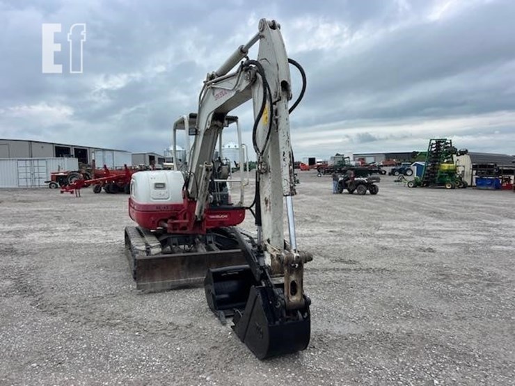 takeuchi-tb260-image-11