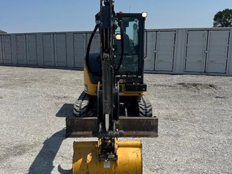 2014-deere-35g-image-7