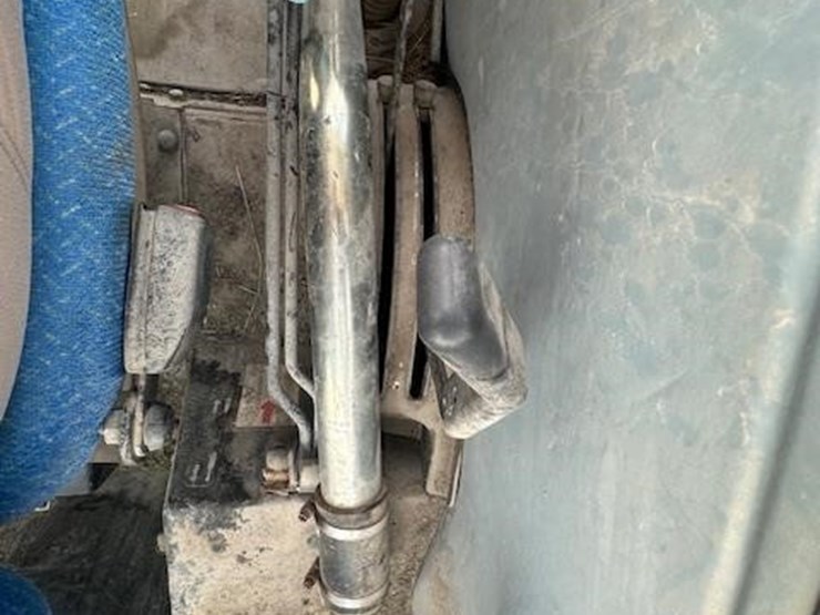 2008-new-holland-t5050-image-27