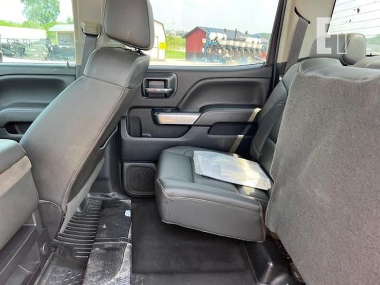2018-chevrolet-silverado-3500hd-image-29