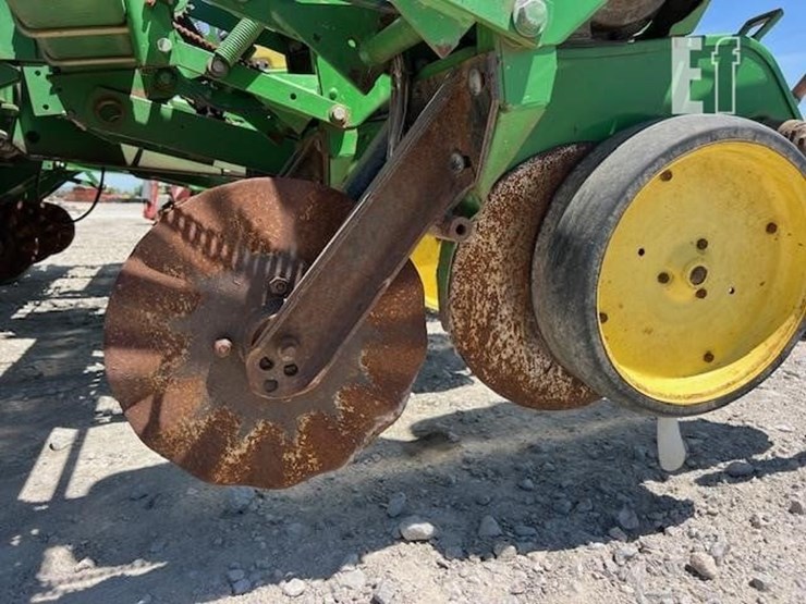 1993-john-deere-7200-image-15