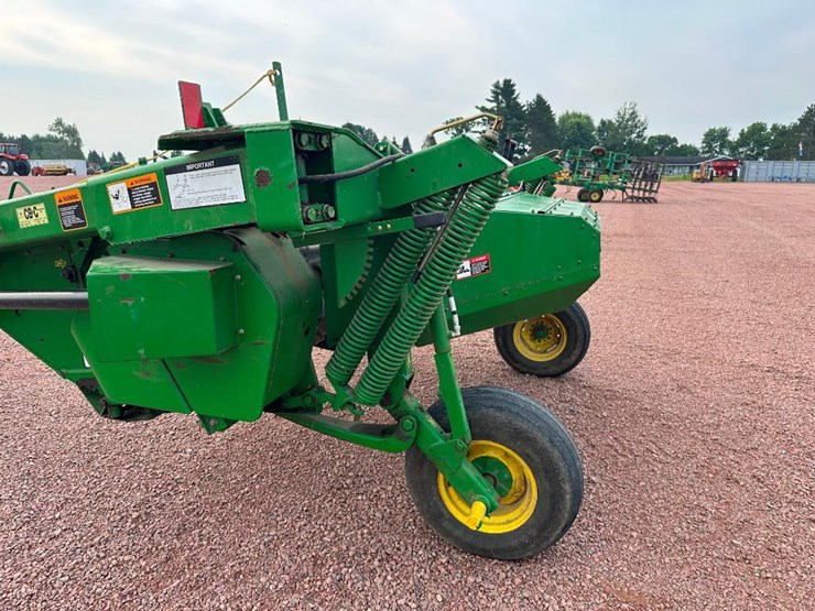 john-deere-820-image-28