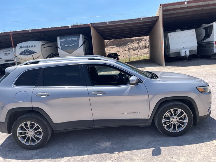 2019-jeep-cherokee-image-5