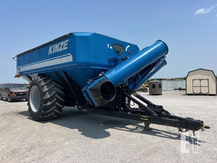 2014-kinze-1100-image-1