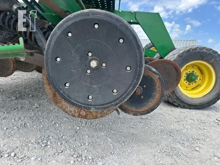 john-deere-1560-image-14