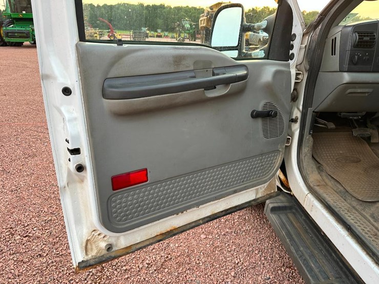 2006-ford-f250-xl-image-43