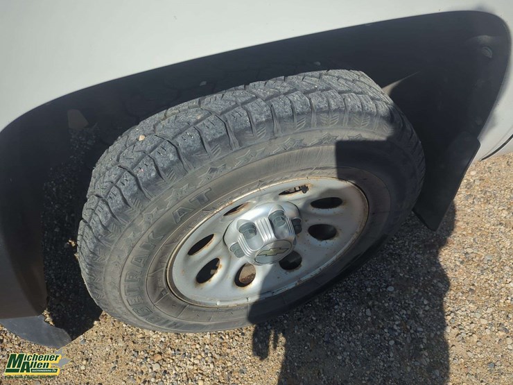 2010-chevrolet-silverado-1500-image-21