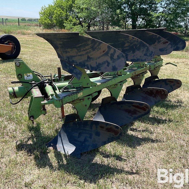 JOHN DEERE 4200