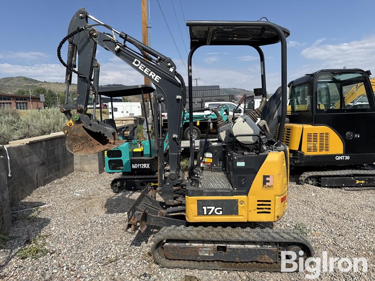 2020-deere-17g-image-8