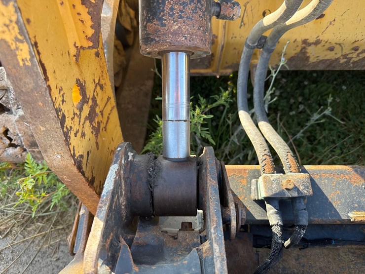 caterpillar-299d2-image-9
