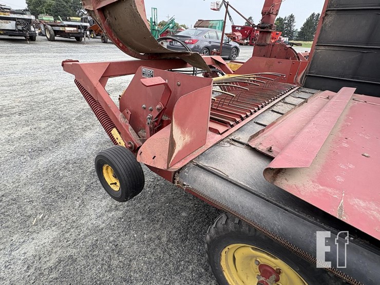 new-holland-166-image-7