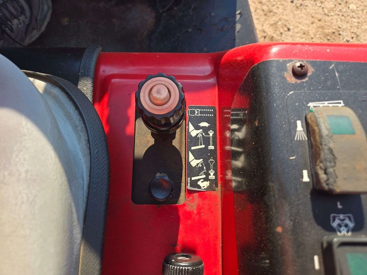 toro-multi-pro-1250-image-17