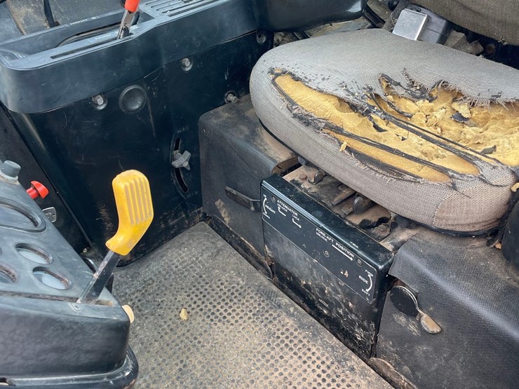 john-deere-4640-image-40