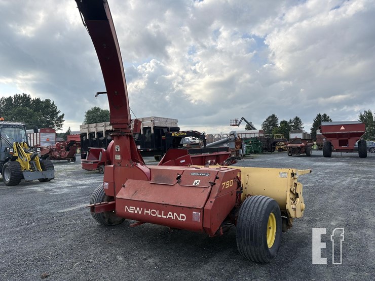 new-holland-790-image-6