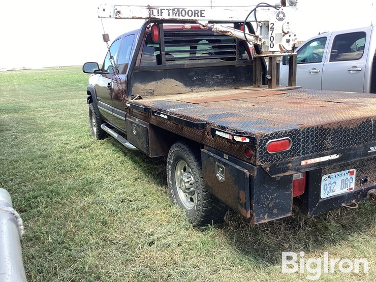 2003-chevrolet-silverado-2500-image-8