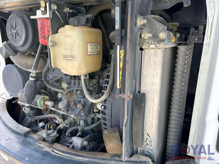 2016-bobcat-e32i-image-8