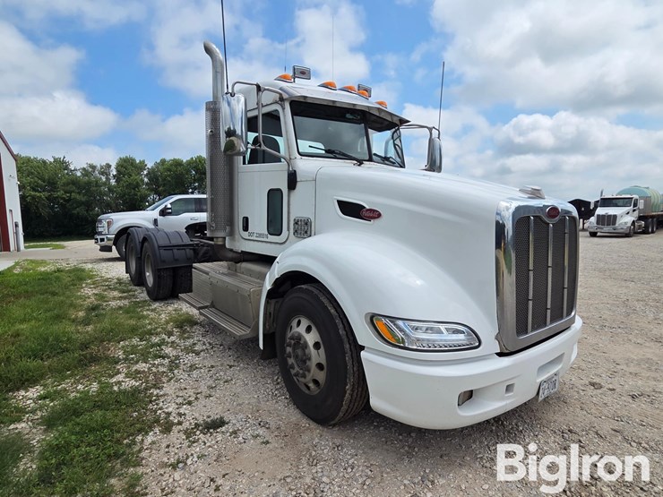 2012-peterbilt-386-image-3