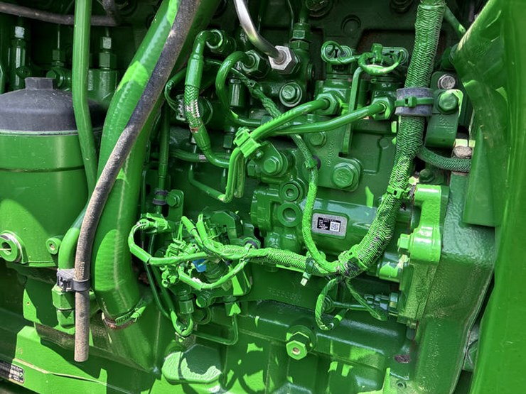2018-john-deere-8400r-image-67