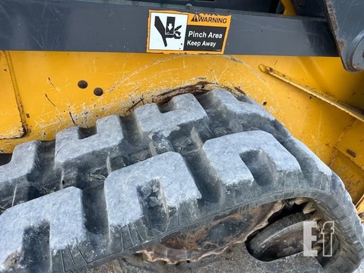 deere-317g-image-9