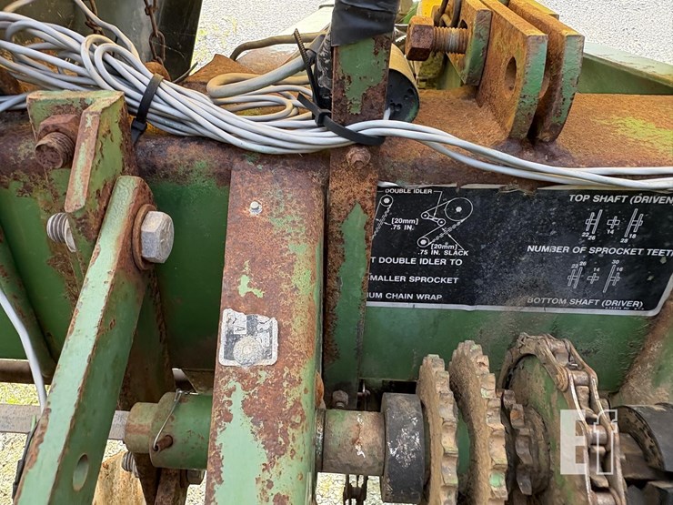 john-deere-7000-image-17