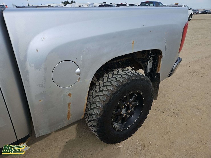 2010-chevrolet-silverado-1500-image-36