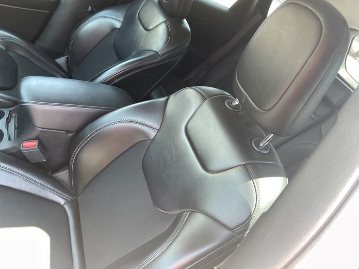 2019-jeep-cherokee-image-26