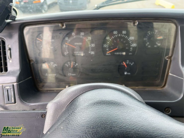 1998-ford-9500-image-2