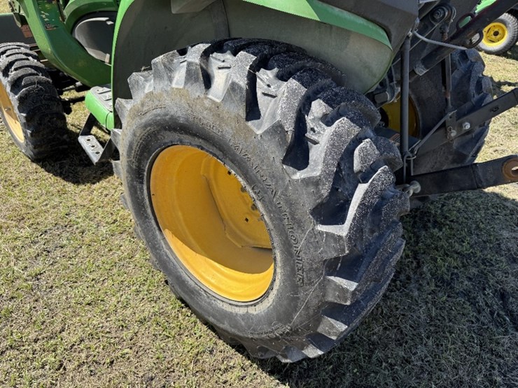 john-deere-3025e-image-9
