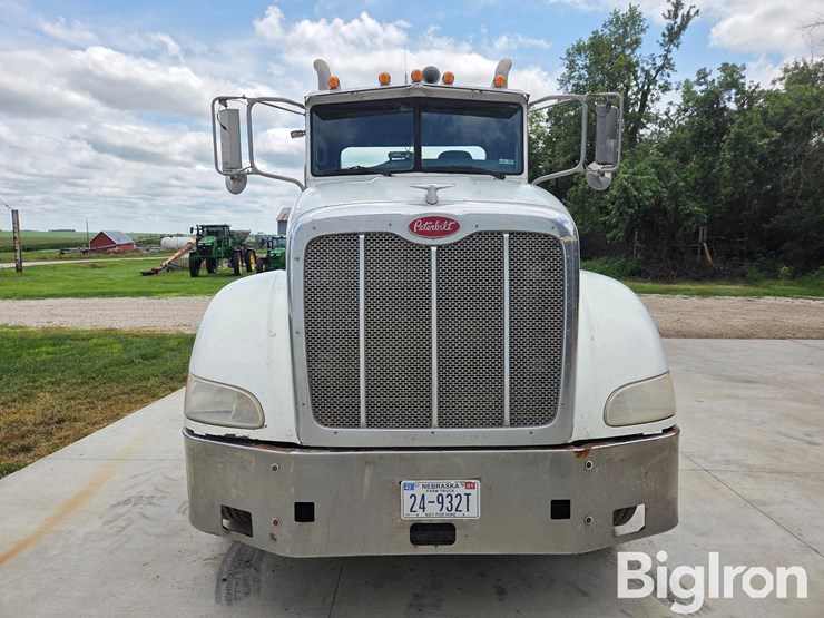 2007-peterbilt-386-image-2