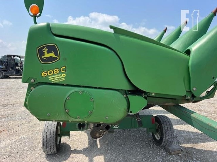 2009-john-deere-608c-image-24