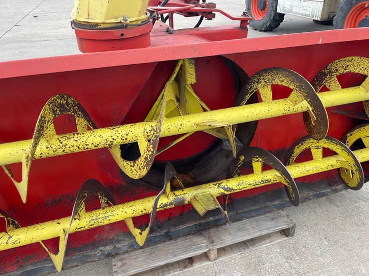 farm-king-960-8ft-snowblower-image-7