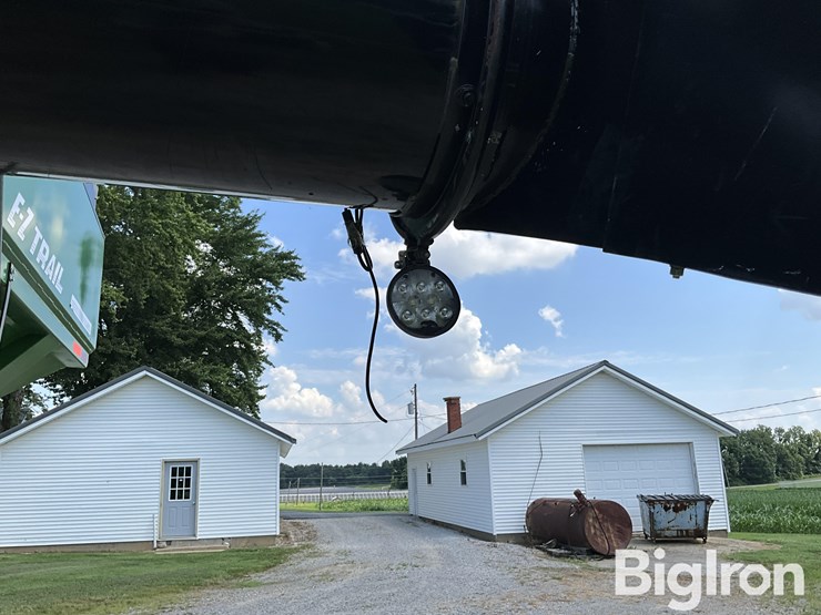 2019-e-z-trail-870-grain-cart-image-19