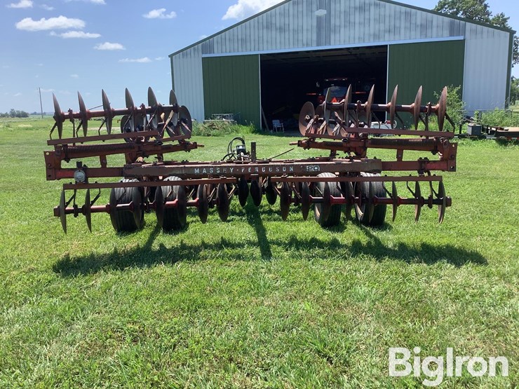 massey-ferguson-620-image-6