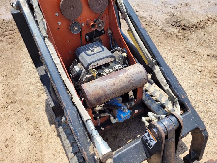 2005-ditch-witch-sk350-image-7