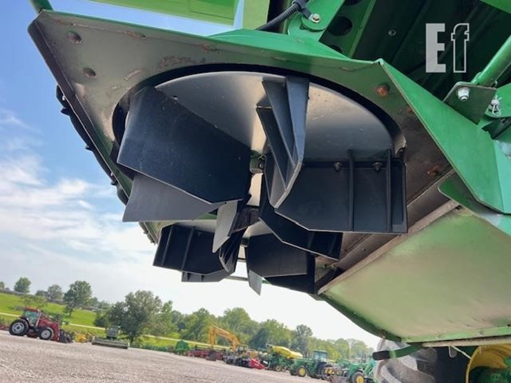 2014-john-deere-s680-image-21