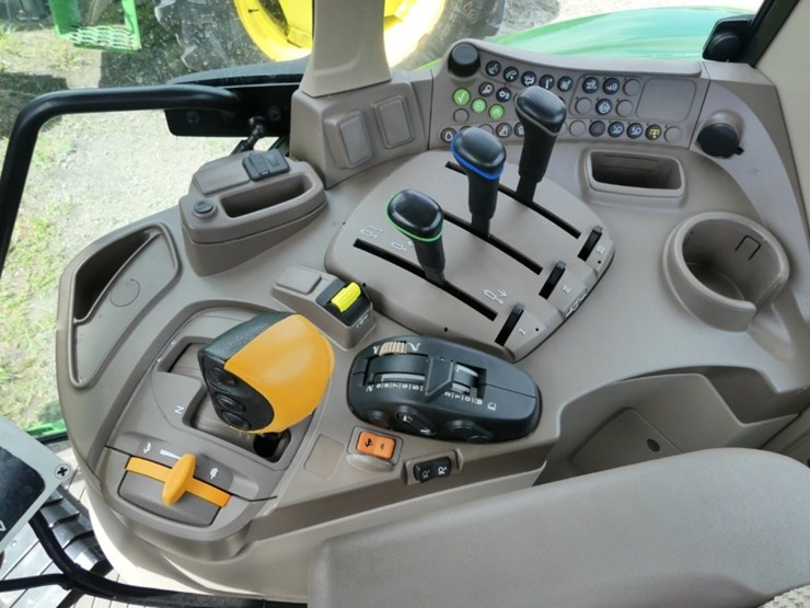 2024-john-deere-6110m-image-13