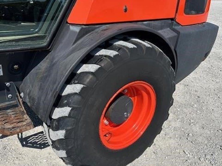 2020-kubota-r630-image-10