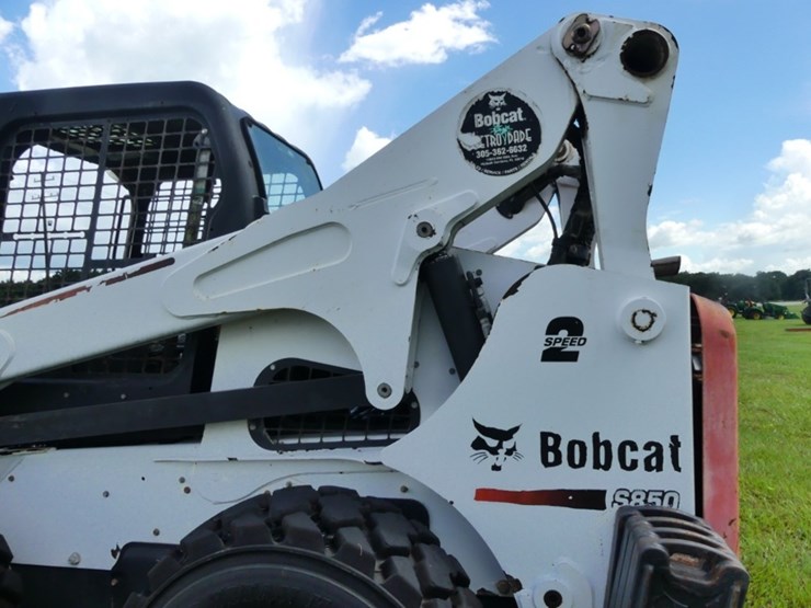 2012-bobcat-s850-image-7