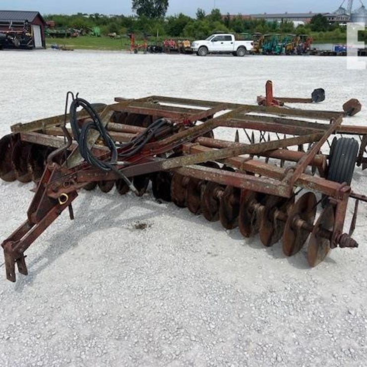 INTERNATIONAL 470
