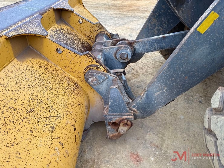 2016-deere-544k-image-6