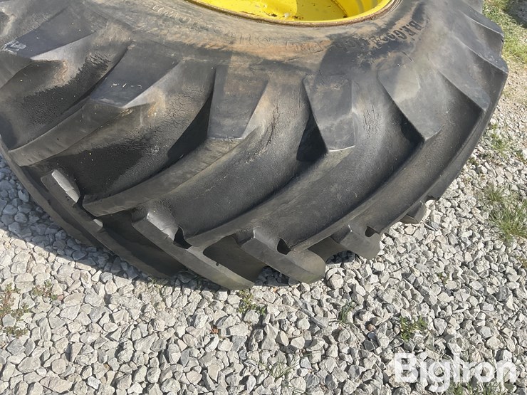 john-deere-8-image-14