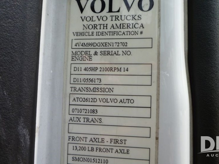 2014-volvo-10-image-22