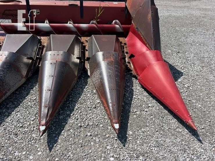 case-ih-1083-image-19