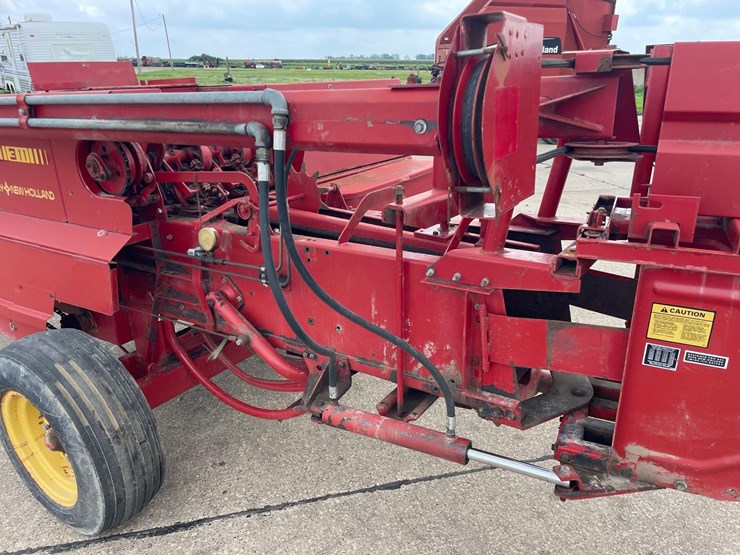new-holland-311-image-27