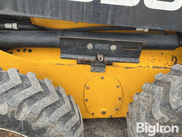 2006-jcb-160-image-18