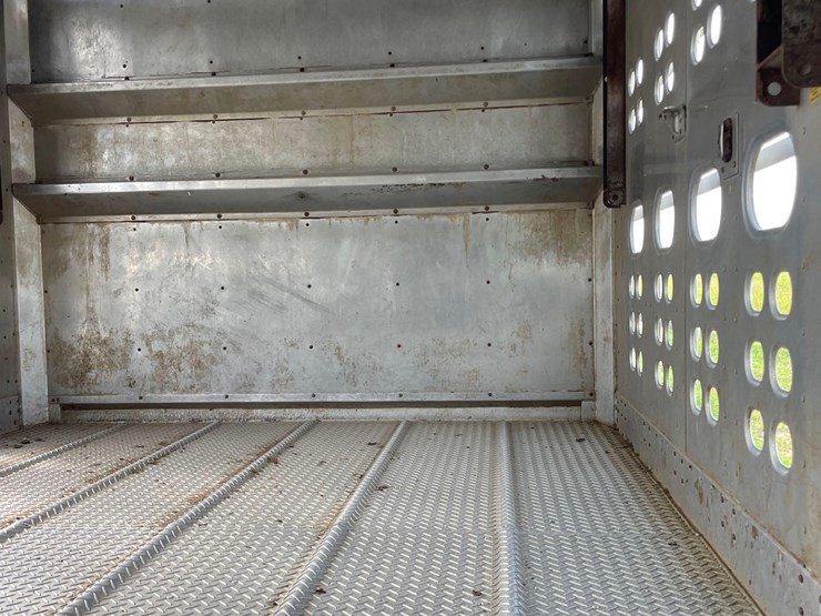 2021-eby-livestock-trailer-image-83