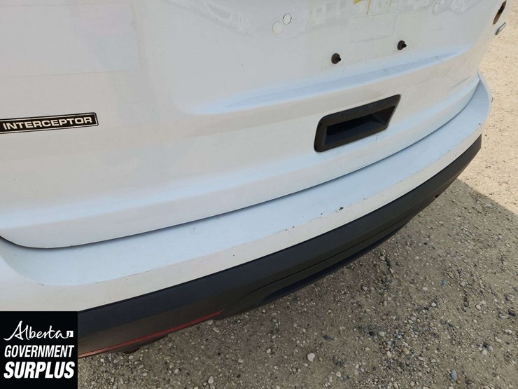 2015-ford-explorer-image-34