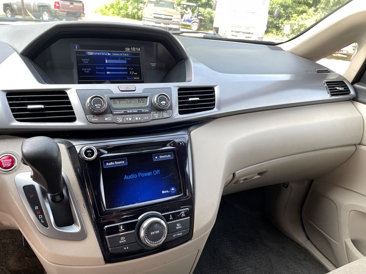 2014-honda-odyssey-image-54